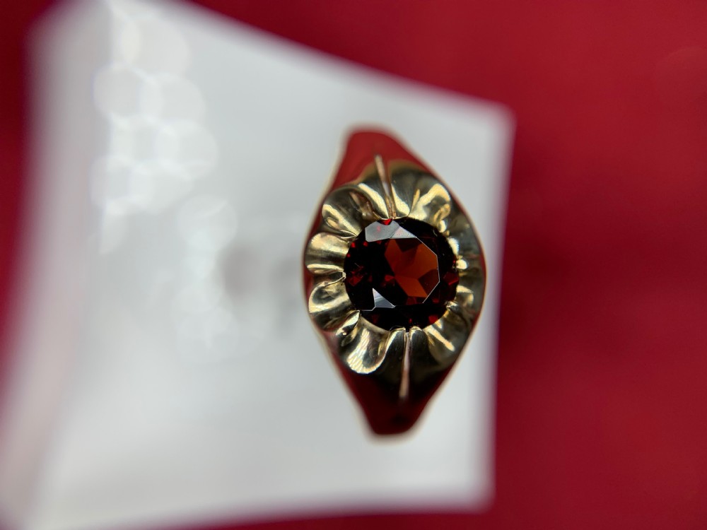 Gent’s ‘Gypsy’ 9ct Garnet Ring View IV