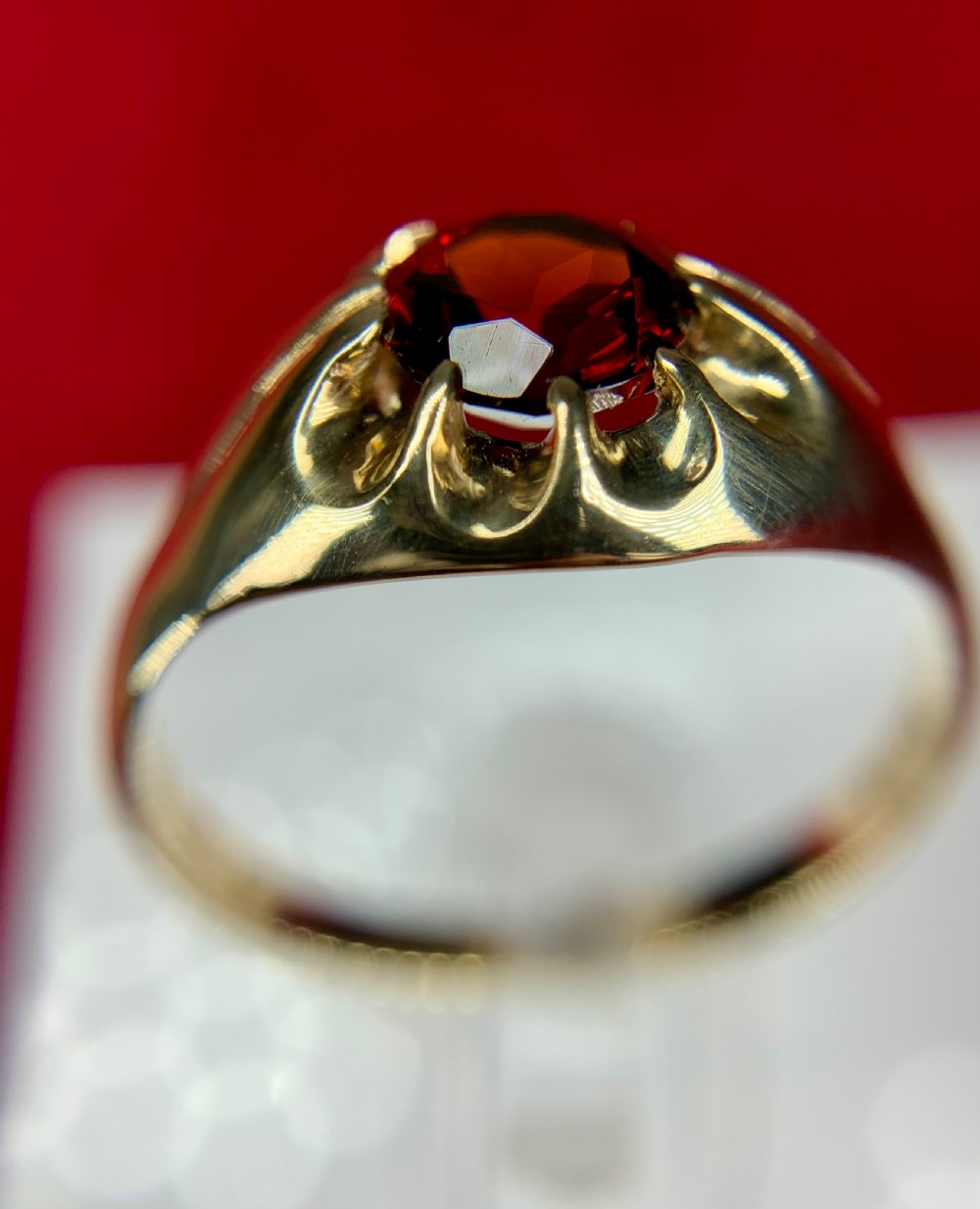 Gent’s ‘Gypsy’ 9ct Garnet Ring View VI