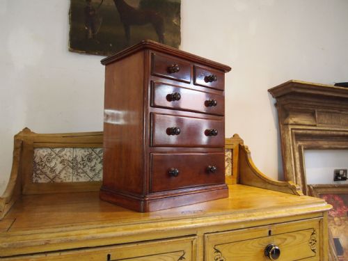 chest of drawers miniature apprentice victorian c1890 - CATEGORY: ANTIQUE CUPBOARDS - DATED VICTORIAN
