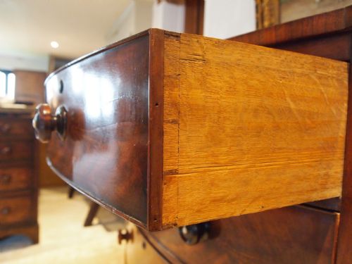 CHEST OF DRAWERS FINE QUALITY BOWFRONT VICTORIAN C1840 - ADDITIONAL PHOTO 5