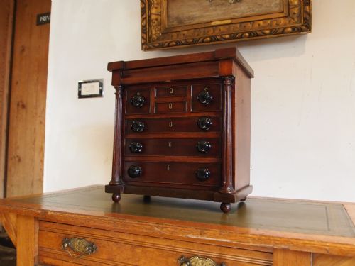 CHEST OF DRAWERS MINIATURE APPRENTICE CHEST VICTORIAN C1850 - ADDITIONAL PHOTO 2