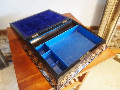 FINE TUNBRIDGE WARE BOX BY THOMAS BARTON C1870 - ADDITIONAL PHOTO 2