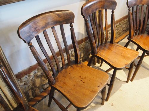 CHAIRS SET OF 4 VICTORIAN WINDSOR LATHE BACK C1870 - ADDITIONAL PHOTO 1