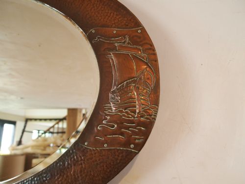 MIRROR ARTS AND CRAFTS COPPER NEWLYN ATTR C1900 - ADDITIONAL PHOTO 1
