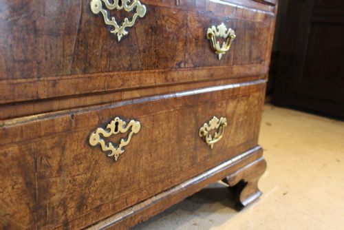 BUREAU OUTSTANDING GEORGE II WALNUT C1740 - ADDITIONAL PHOTO 6