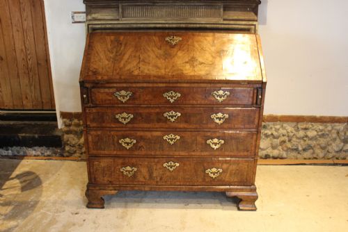BUREAU OUTSTANDING GEORGE II WALNUT C1740 - ADDITIONAL PHOTO 18
