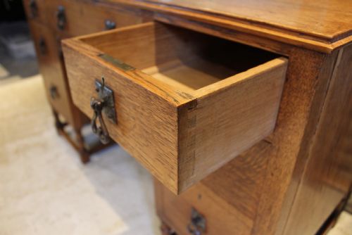 FINE SHAPLAND AND PETTER OAK ARTS CRAFTS DRESSING TABLE C1900 - ADDITIONAL PHOTO 6