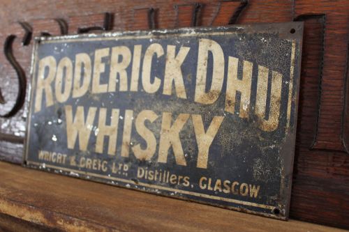 RARE TIN WHISKEY SIGN RODERICK DHU C1920 - ADDITIONAL PHOTO 3