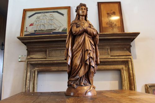 finely carved large figure of mary magdalene walnut c1800 - CATEGORY: ANTIQUE SCULPTURES - DATED 1800