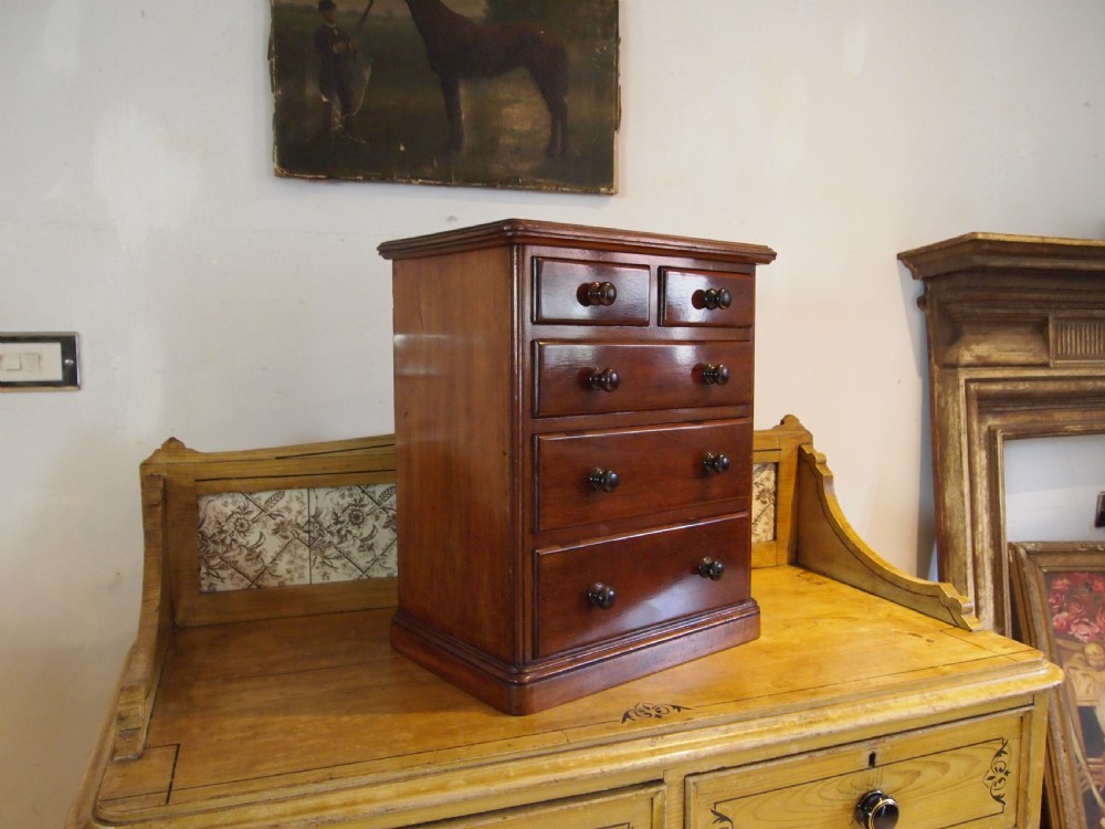 Chest of drawers miniature apprentice Victorian c1890 View II
