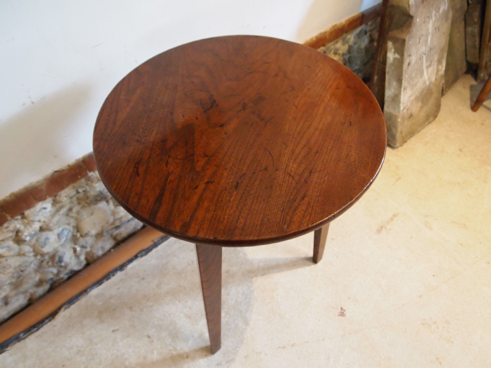 Table cricket table solid Elm George III c1800 View V