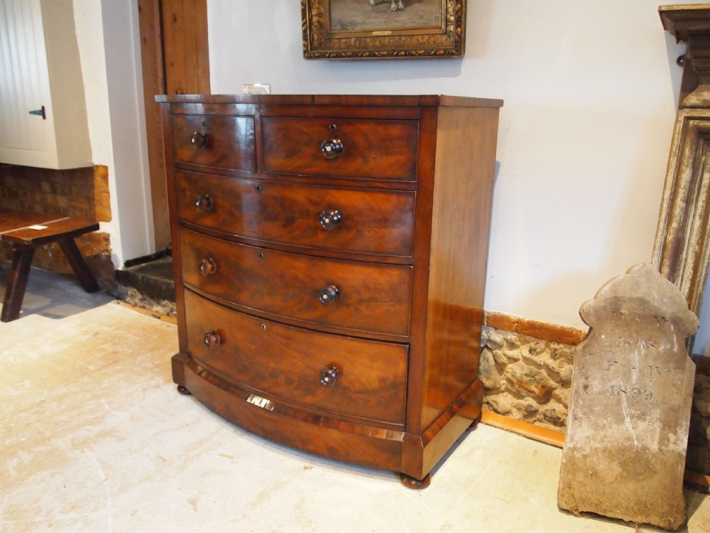 Chest of drawers fine quality bowfront Victorian c1840