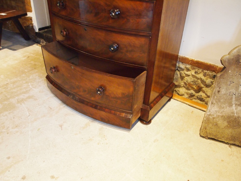 Chest of drawers fine quality bowfront Victorian c1840 View VII