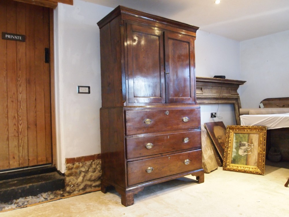 Rare Welsh Oak secretaire cupboard on chest c1790 View XVIII