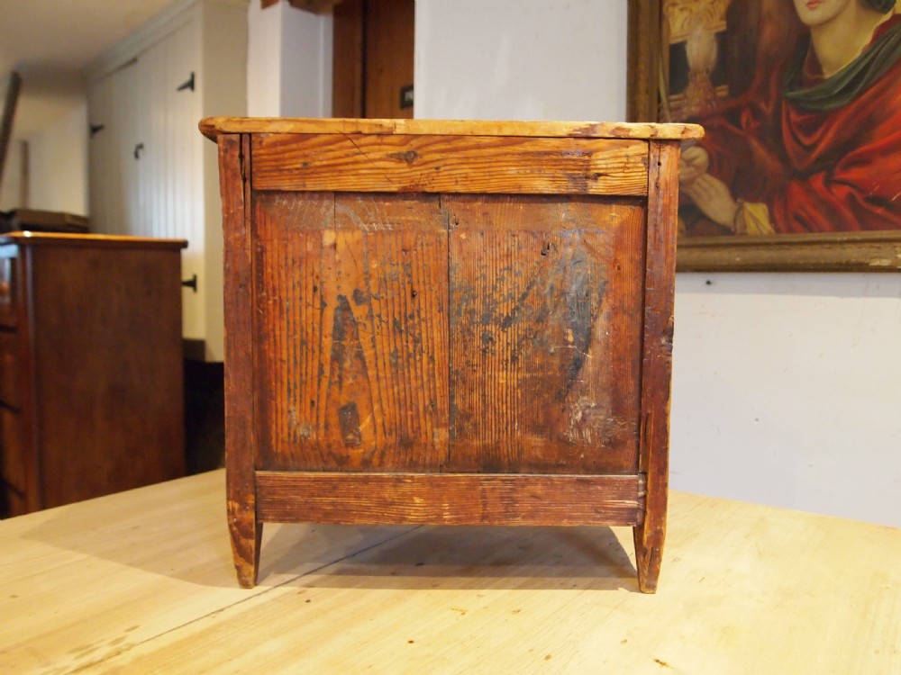Chest of drawers very rare primitive miniature Welsh Maetwrog c1800 View VIII