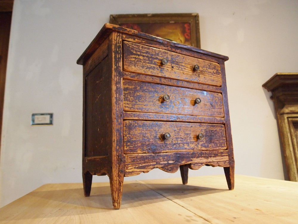 Chest of drawers very rare primitive miniature Welsh Maetwrog c1800 View IX