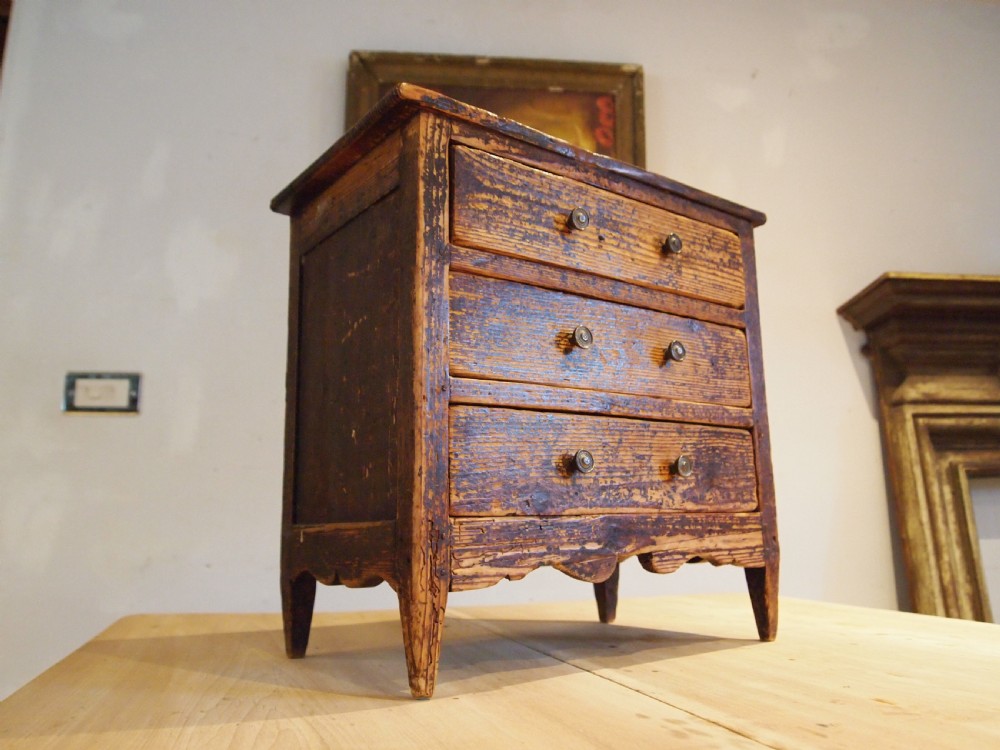Chest of drawers very rare primitive miniature Welsh Maetwrog c1800 View XII