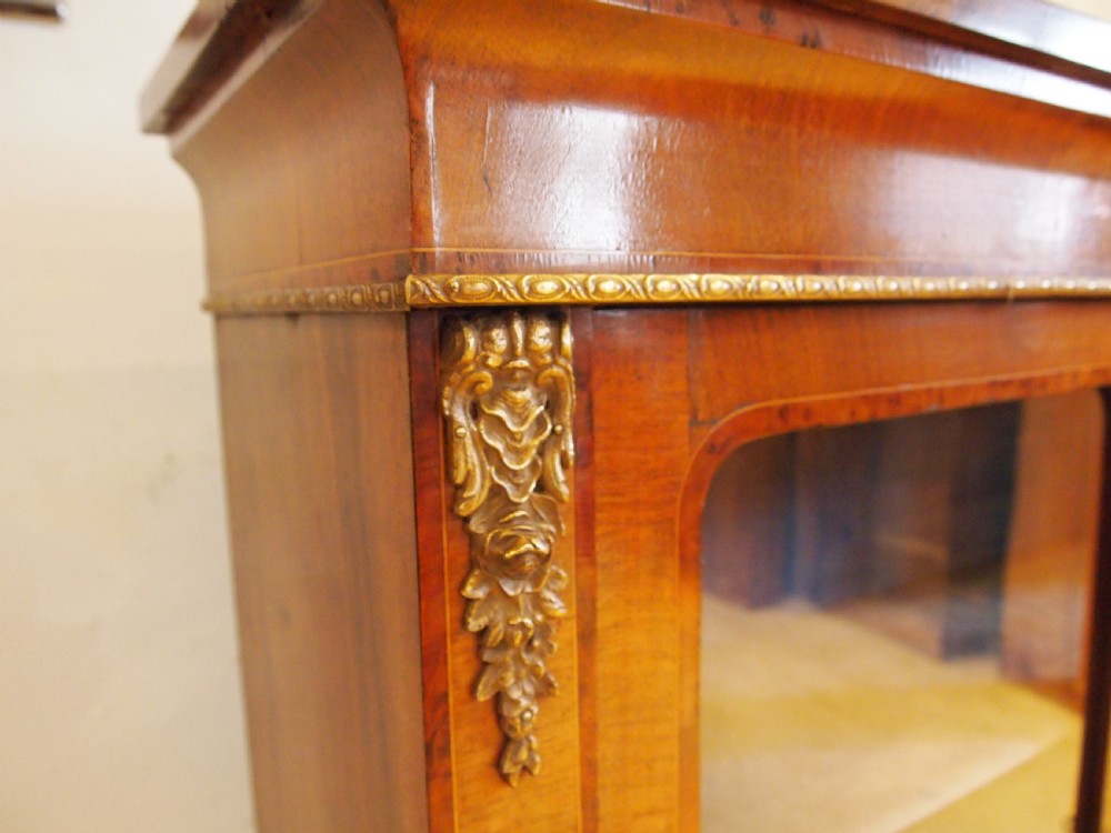 Cabinet display bookcase fine Victorian Walnut c1870 View VI