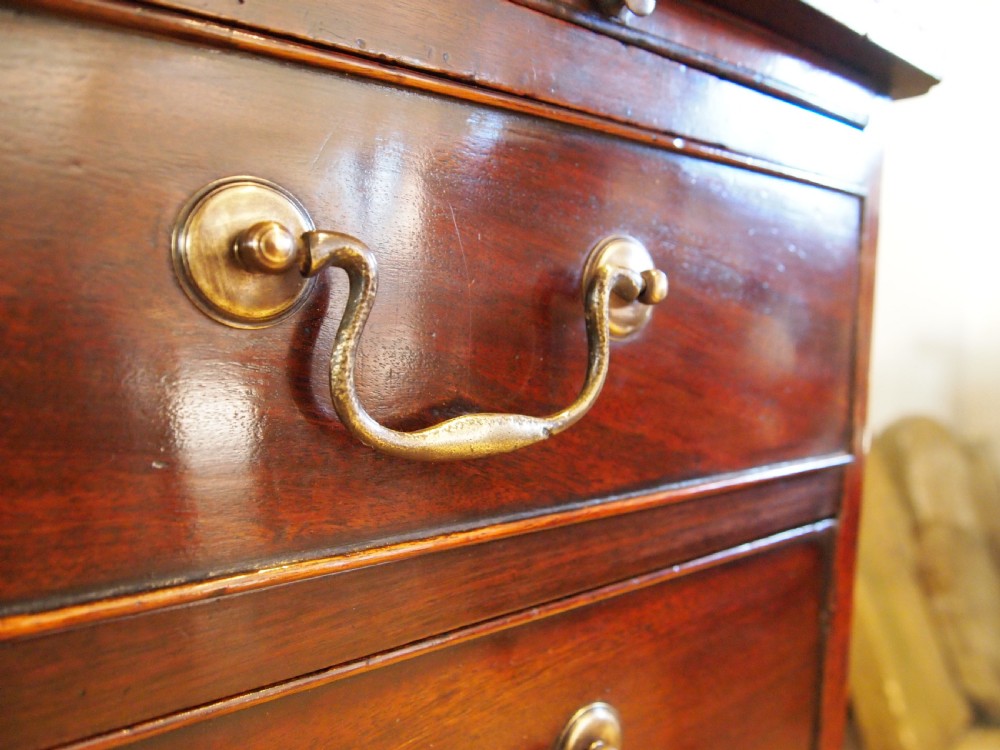 Chest of drawers stunning George III bachelors chest small c1770 View VII
