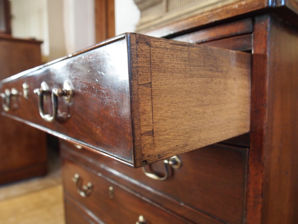 Chest of drawers stunning George III bachelors chest small c1770 View XII