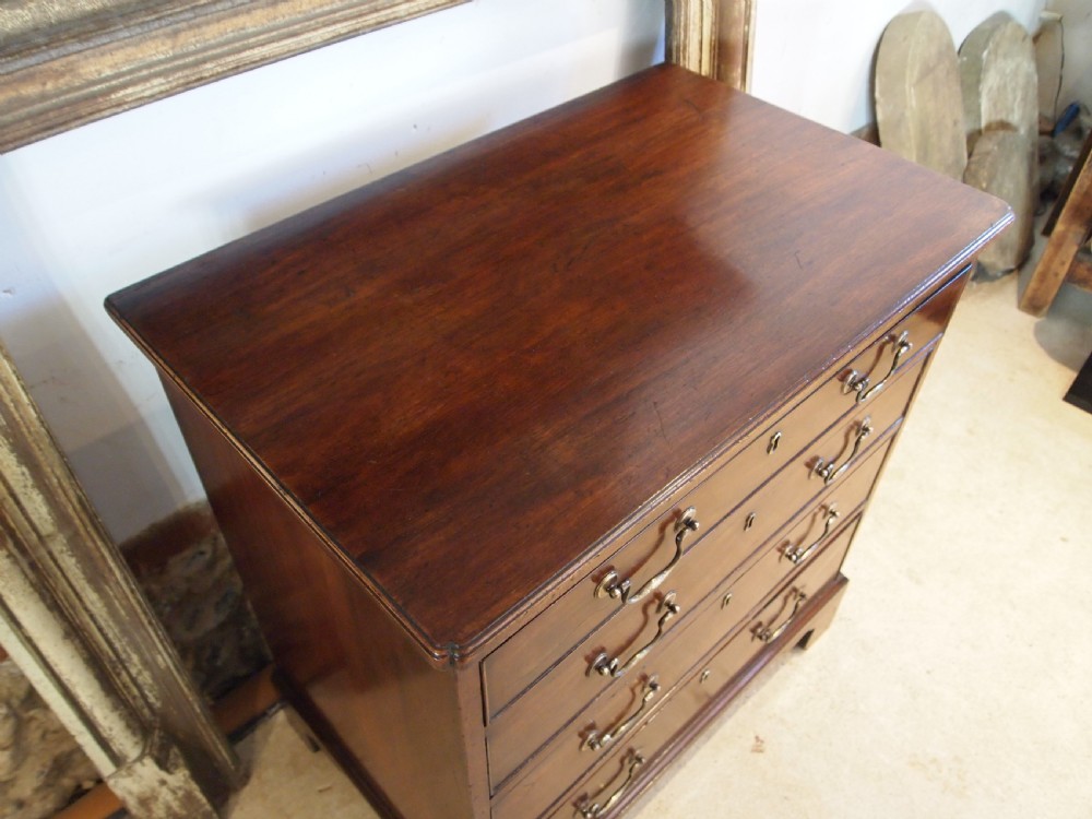 Chest of drawers stunning George III bachelors chest small c1770 View XIV