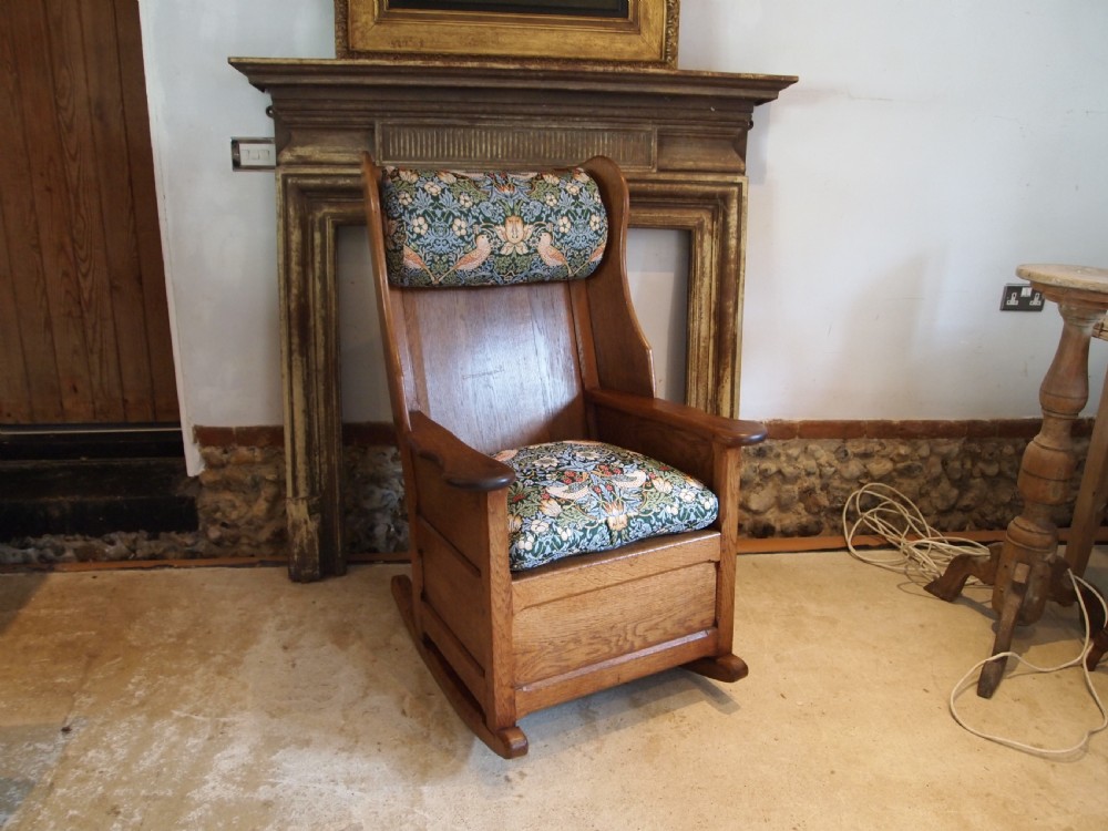 Rare Arts and Crafts Oak lambing rocking chair Cotswold school c1900