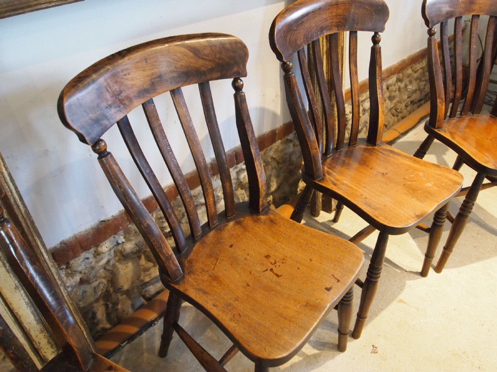 Chairs set of 4 Victorian Windsor lathe back c1870 View II