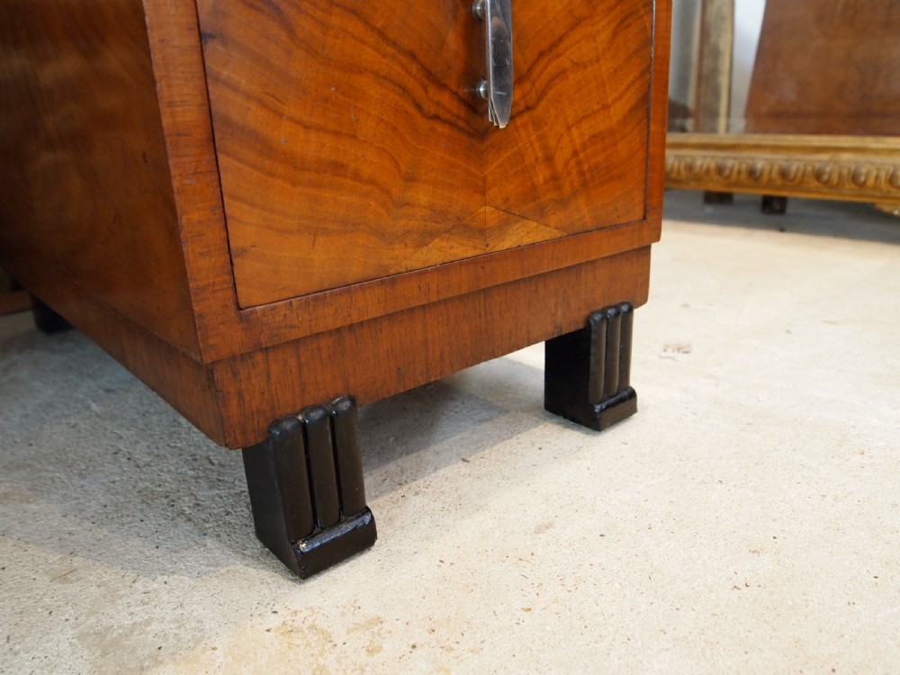 Desk fine Art Deco Walnut desk by Gillows c1925 View II