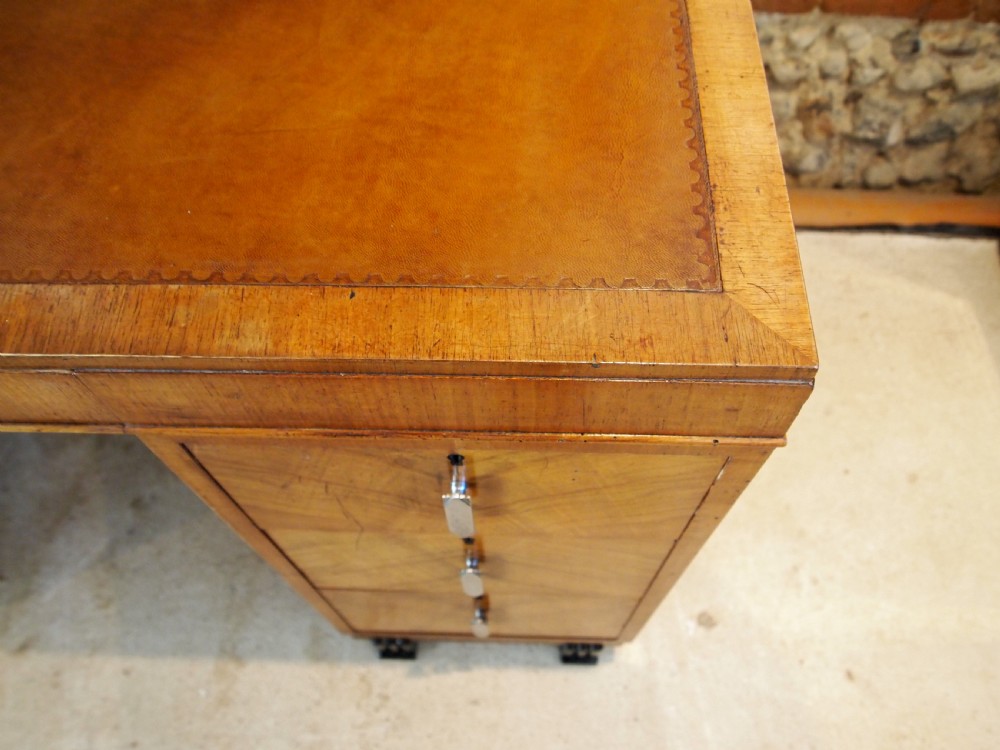 Desk fine Art Deco Walnut desk by Gillows c1925 View XIII