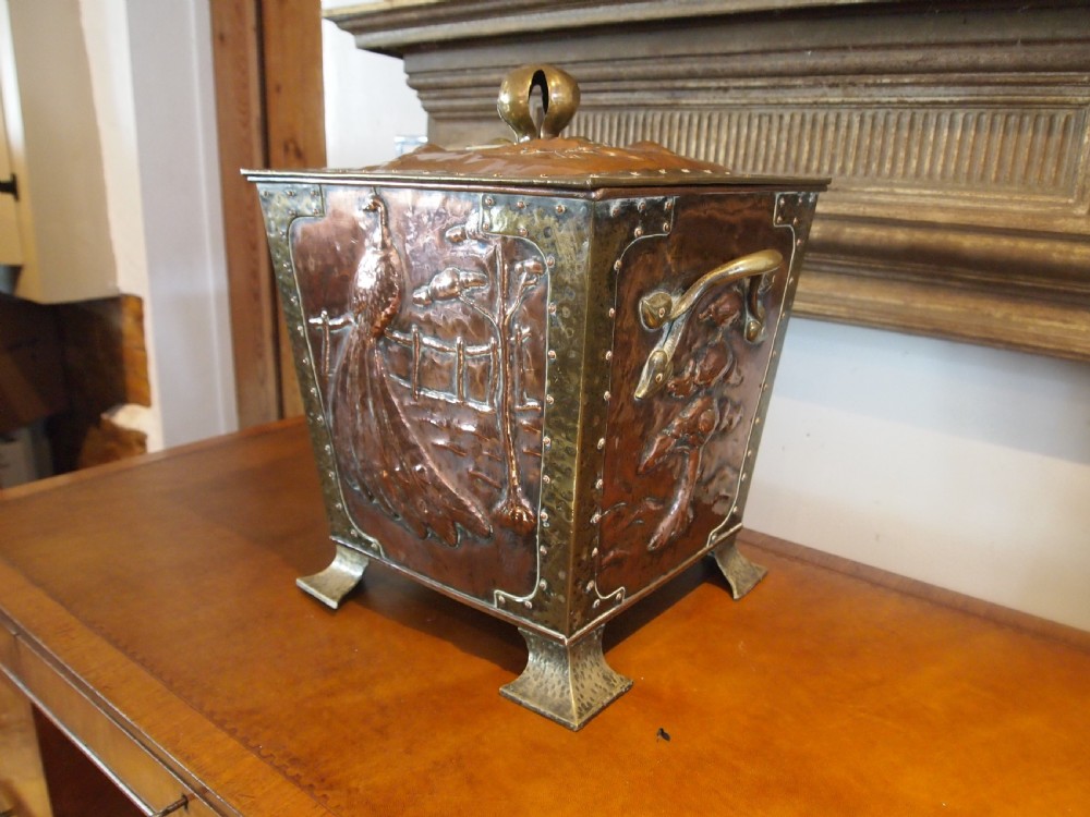 Arts and Crafts Outstanding Copper and Brass coal box c1880 View XIII