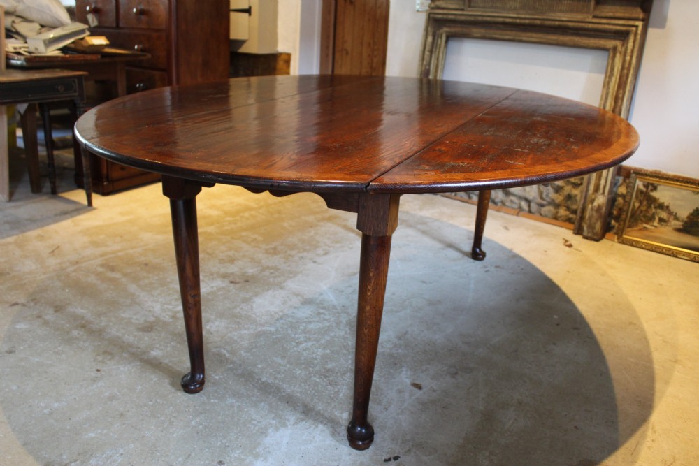 Table George II style wake Oak/burr Oak seats 12 fine quality c1930