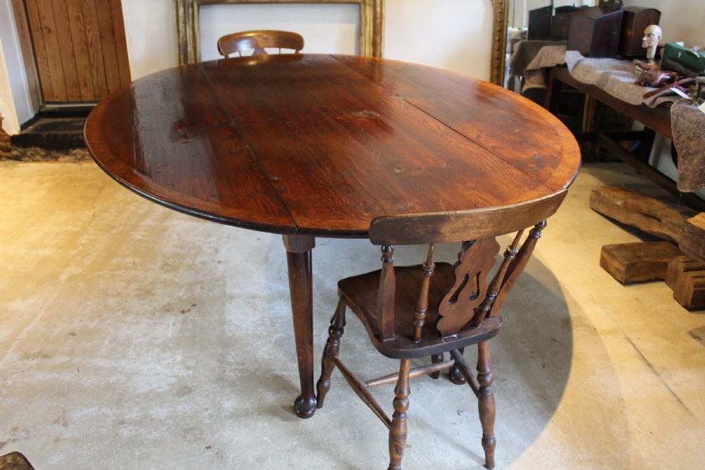 Table George II style wake Oak/burr Oak seats 12 fine quality c1930 View X