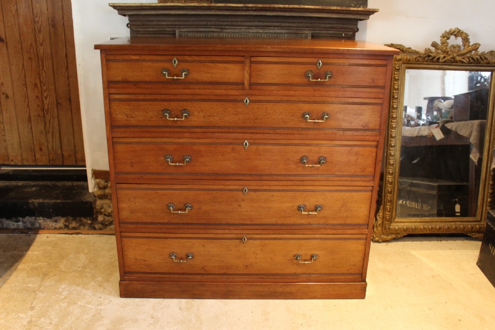 Chest of drawers Heal and son Walnut Arts and Crafts c1890 View VII