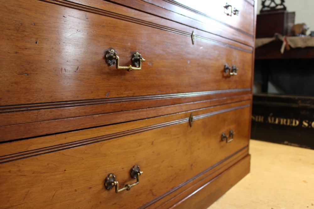 Chest of drawers Heal and son Walnut Arts and Crafts c1890 View VIII