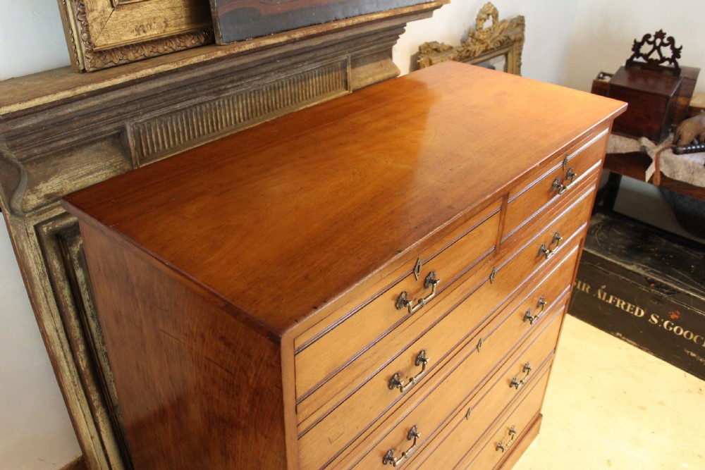 Chest of drawers Heal and son Walnut Arts and Crafts c1890 View IX