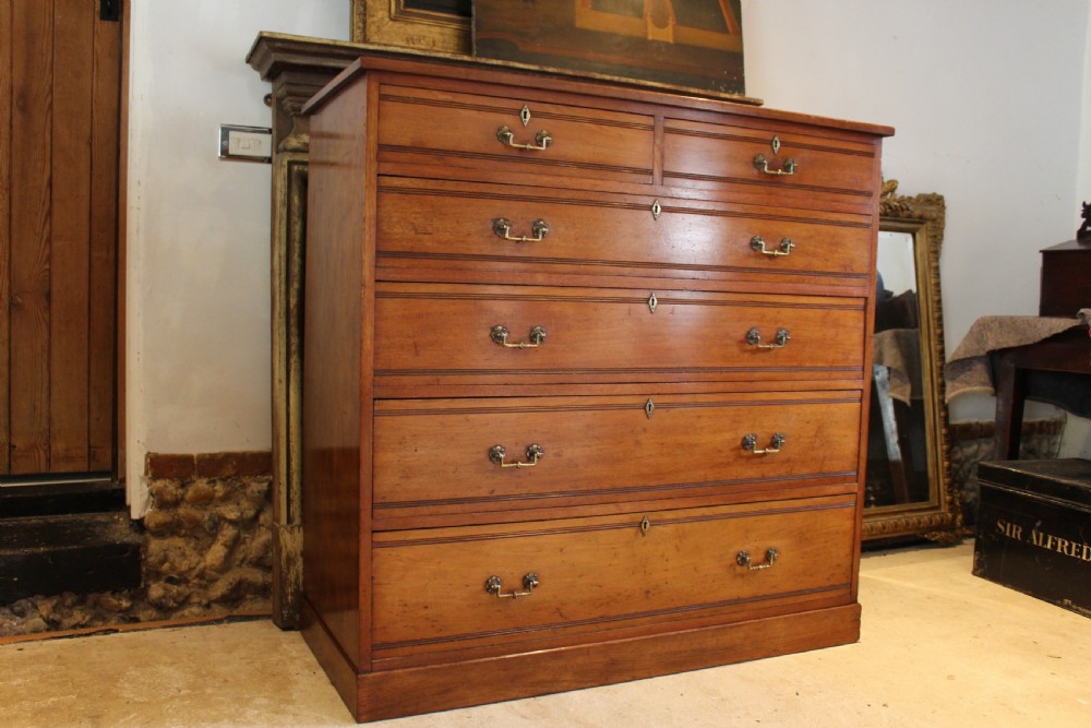 Chest of drawers Heal and son Walnut Arts and Crafts c1890 View XIII