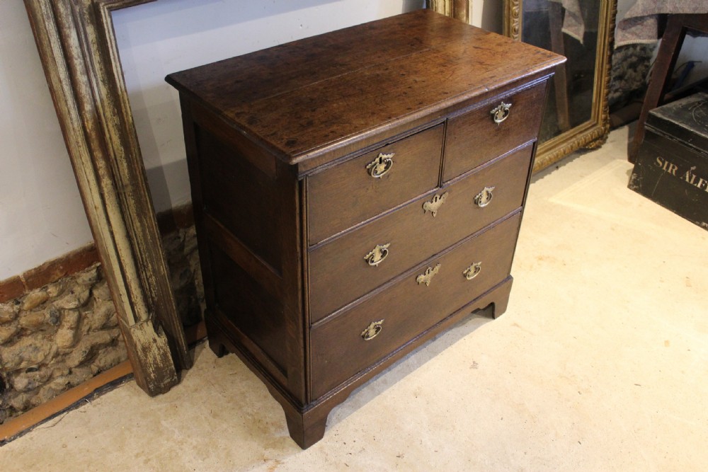 Chest of drawers rare small Oak George I c1715 View II