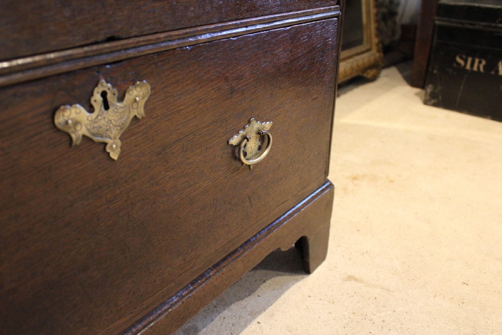 Chest of drawers rare small Oak George I c1715 View X