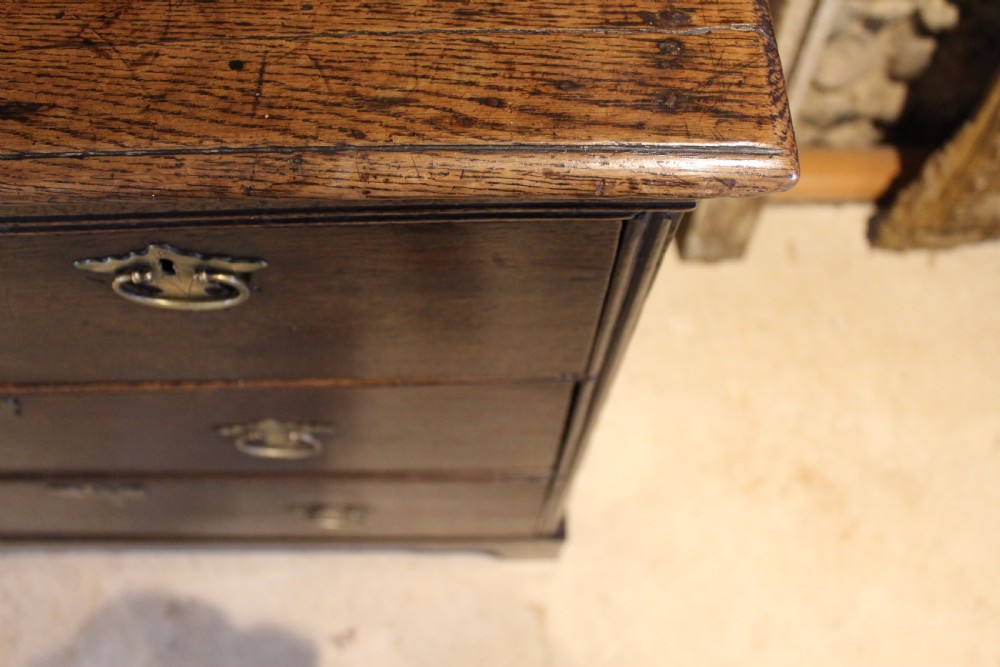 Chest of drawers rare small Oak George I c1715 View XIV
