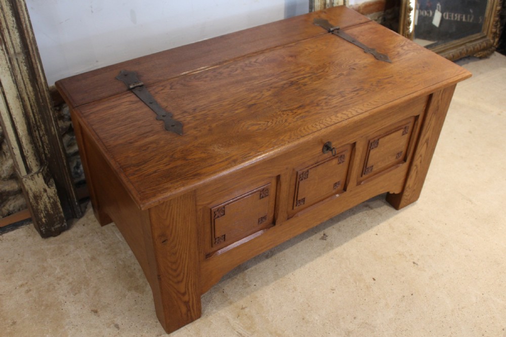Coffer chest Arts and Crafts Oak Cotswold school c1940 View XIII