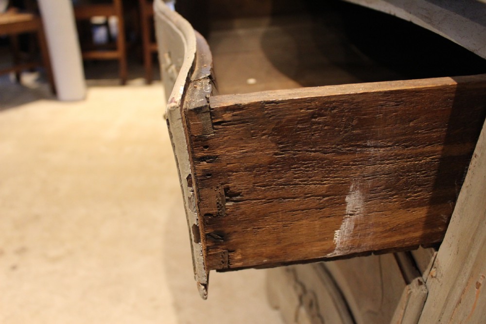 Chest of drawers Commode French Oak c1750 View II