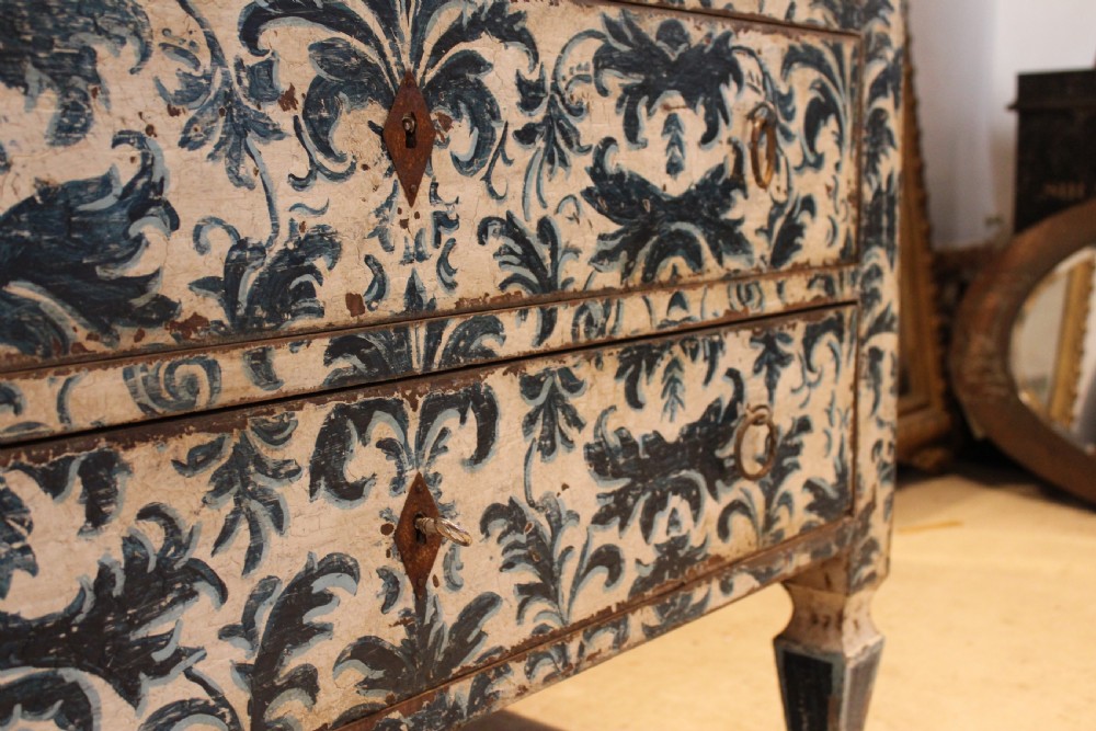 Chest of drawers Stunning Italian Chestnut commode 18th c1760 View II
