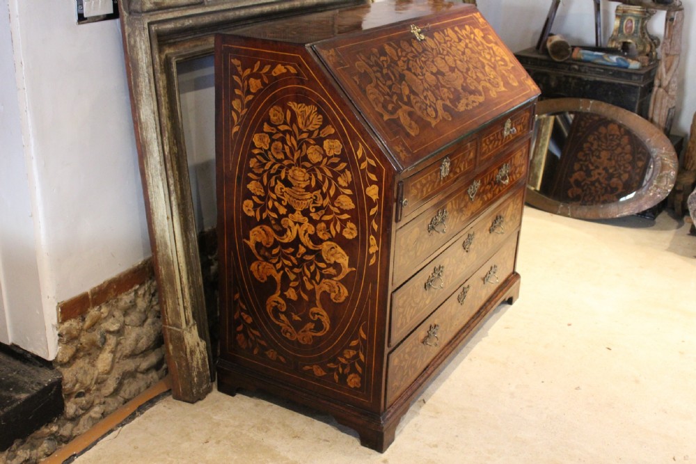 Bureau stunning George III English Walnut inlaid c1780 View XII