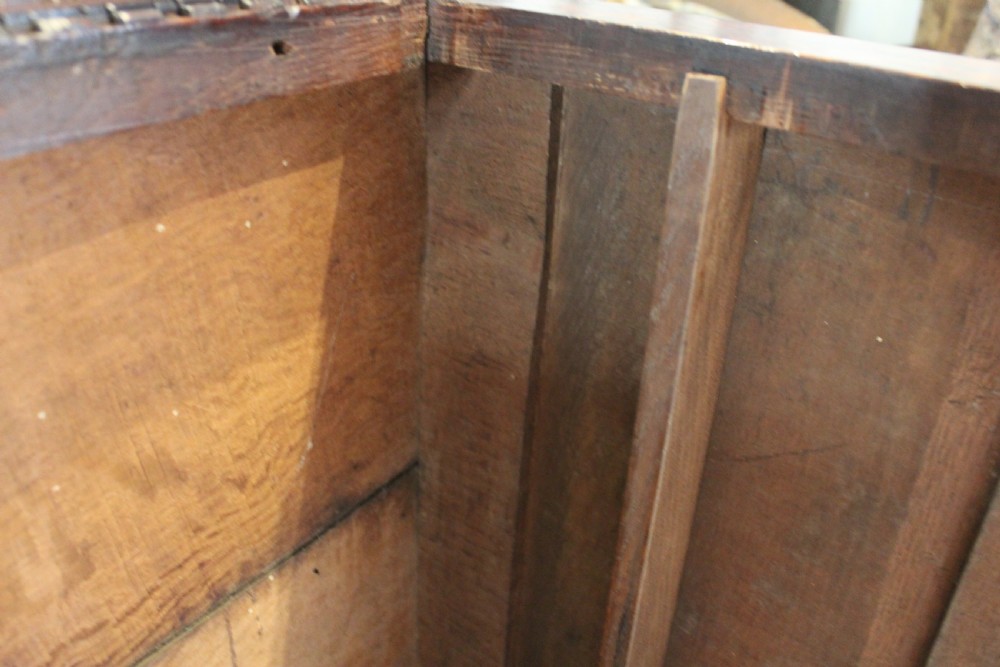 Chest of drawers exceptional Charles II small Oak c1680 View V