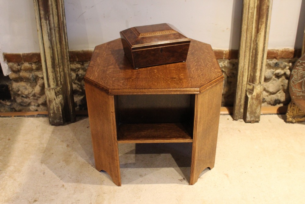 A nineteenth-century Regency period burr yew wooden jewellery box with geometric marquetry banding and a diamond escutcheon. View VIII