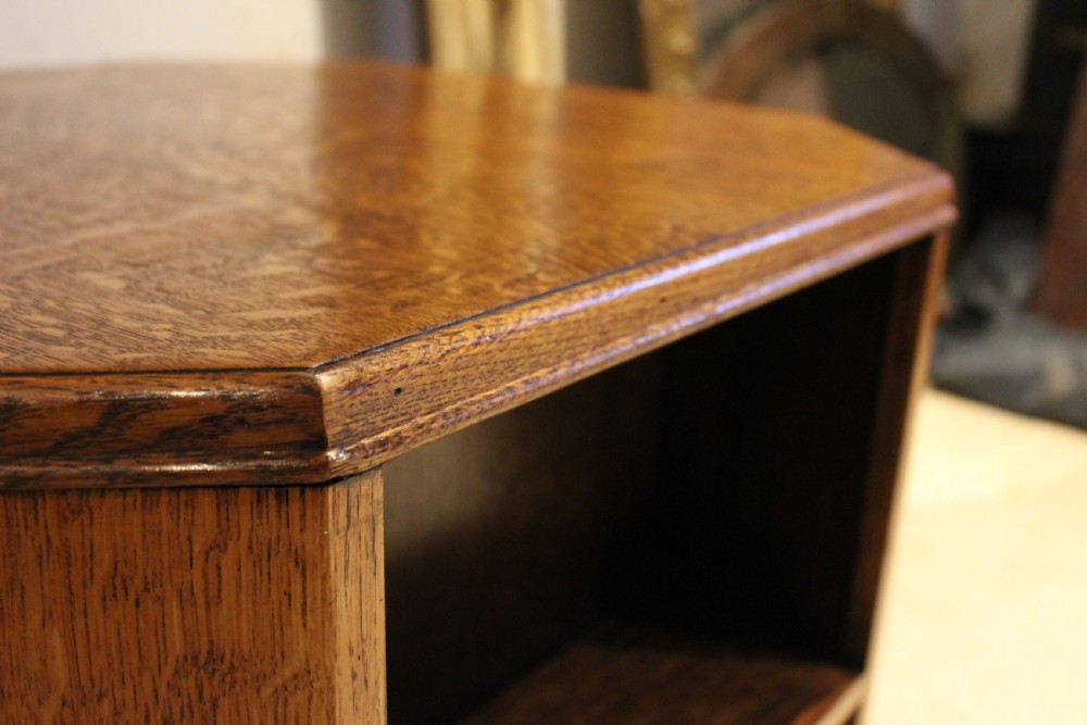 Table Heals Arts & Crafts Quarter sawn Oak c1920 View IV