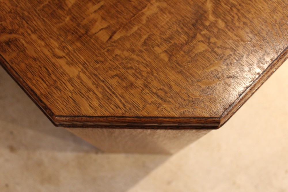 Table Heals Arts & Crafts Quarter sawn Oak c1920 View IX