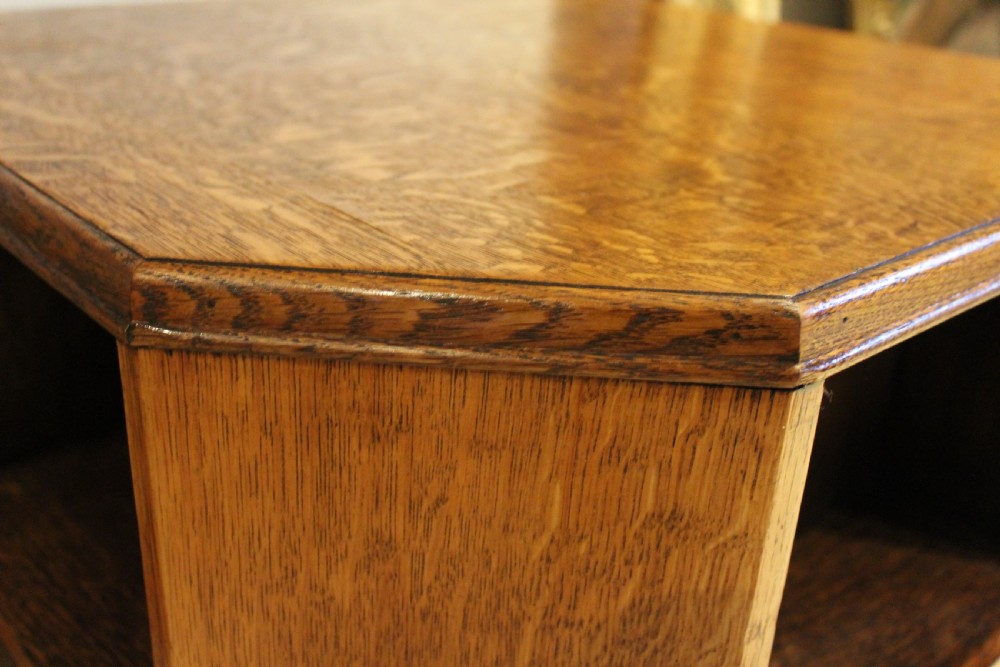Table Heals Arts & Crafts Quarter sawn Oak c1920 View X
