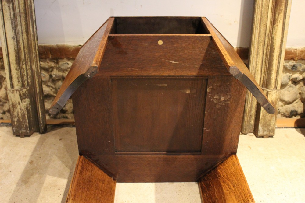 Table Heals Arts & Crafts Quarter sawn Oak c1920 View XI