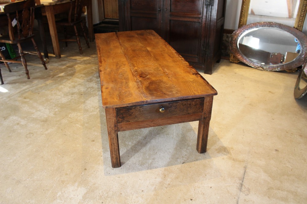Coffee table George III Elm c1800 View V